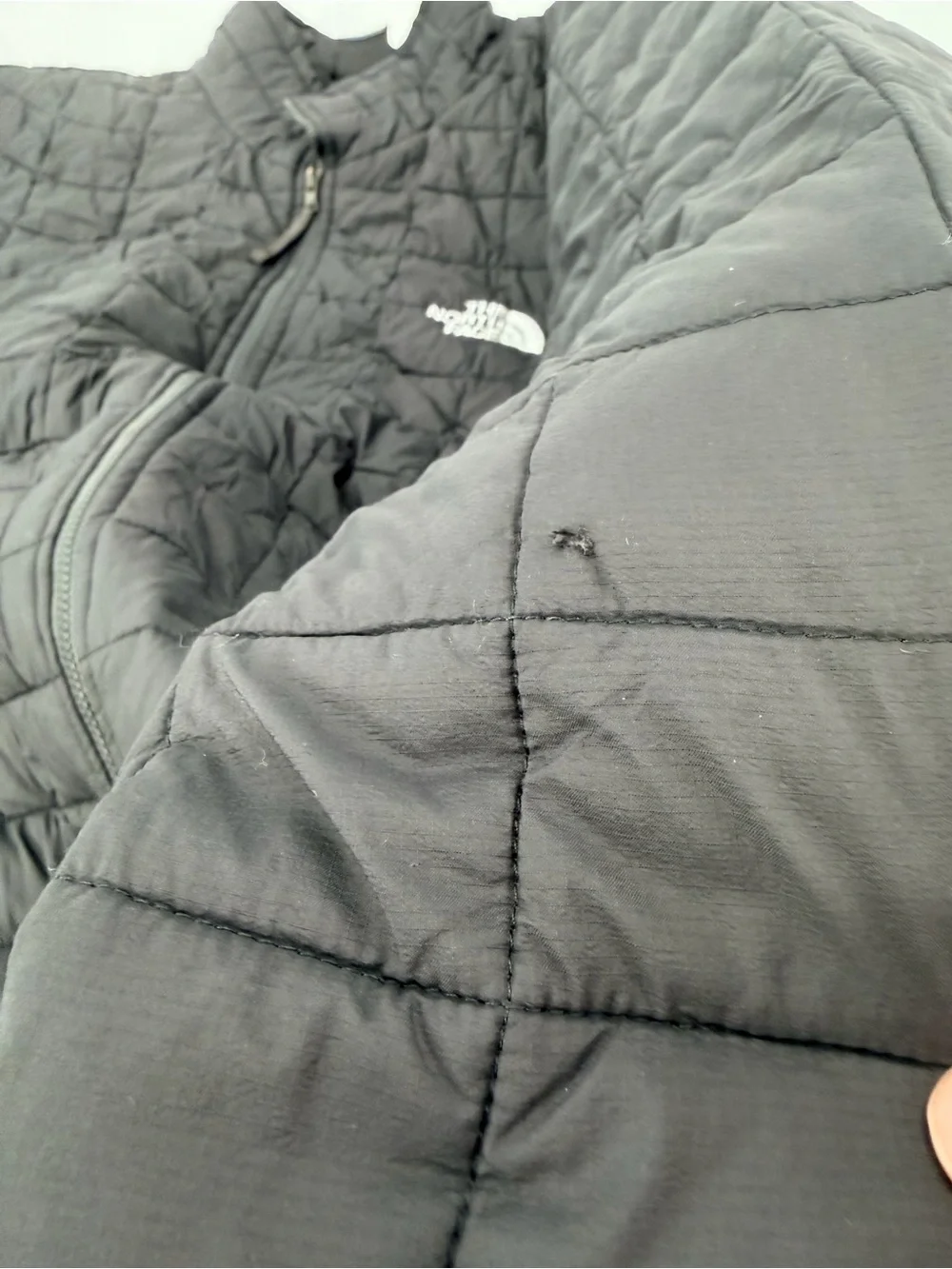 The North Face Black ThermoBall Eco Light Puffer Jacket Mens XL FLAW